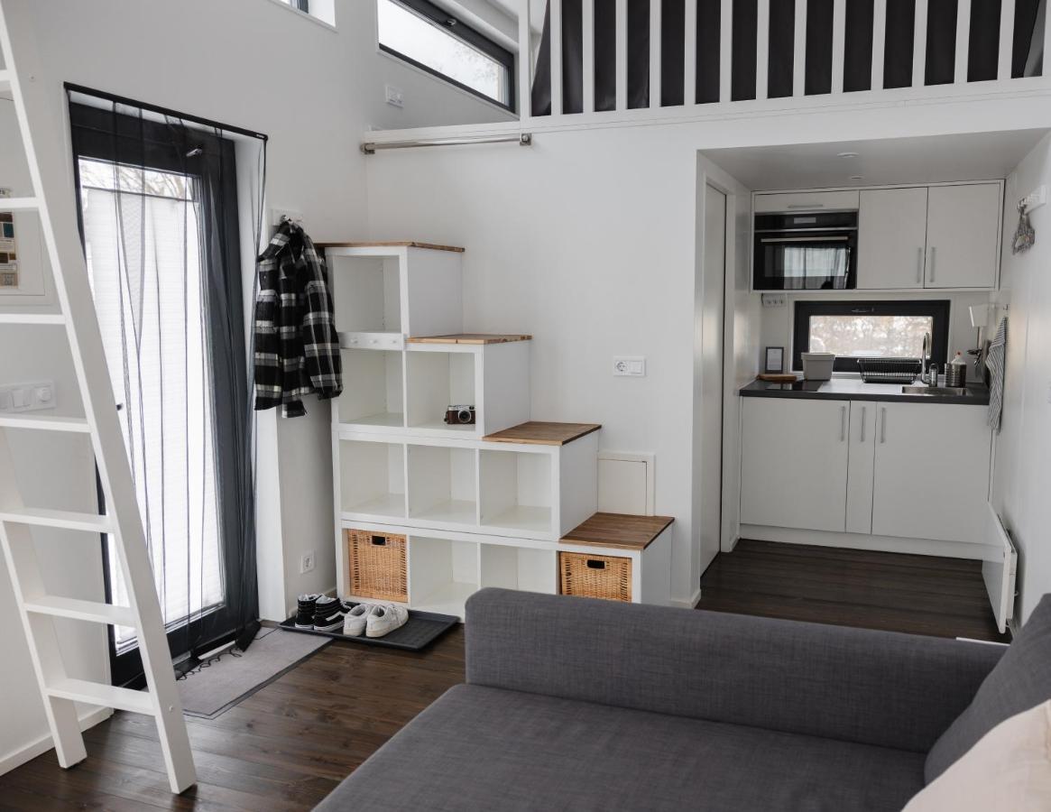 Tinylodge Am Ellertshaeuser See Stadtlauringen Buitenkant foto